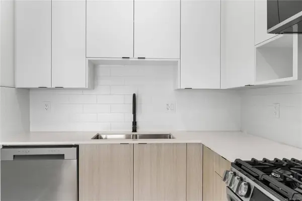 2629 Millstream Rd #402, Langford, BC V9B 3R8