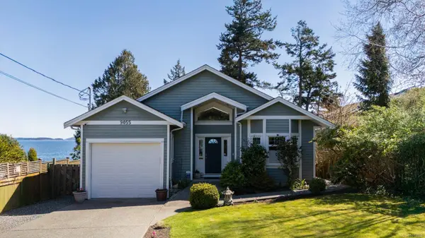 9055 Lochside Dr, North Saanich, BC V8L 1N1