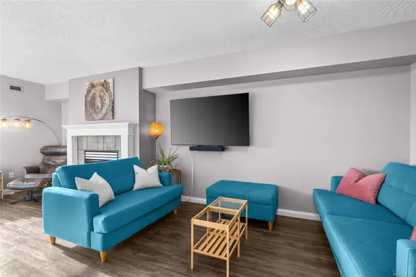 935 Johnson St #404, Victoria, BC V8V 3N5