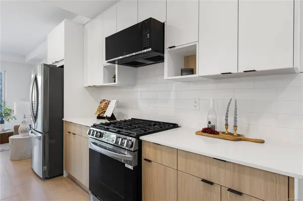 2629 Millstream Rd #104, Langford, BC V9B 3R8