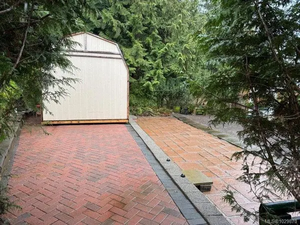 2106 Buttle Lake WAY, Nanaimo, BC V9R 6X7