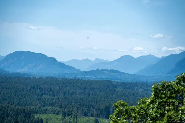 5876 Stoltze Rd, Duncan, BC V9L 6H7