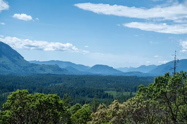 5876 Stoltze Rd, Duncan, BC V9L 6H7