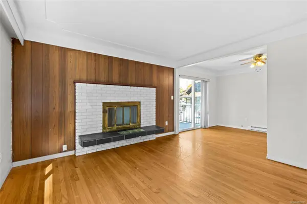 1575 Burton Ave, Victoria, BC V8T 2N3