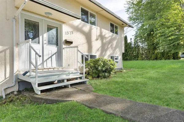 1575 Burton Ave, Victoria, BC V8T 2N3