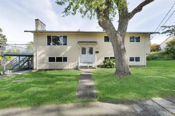 1575 Burton Ave, Victoria, BC V8T 2N3