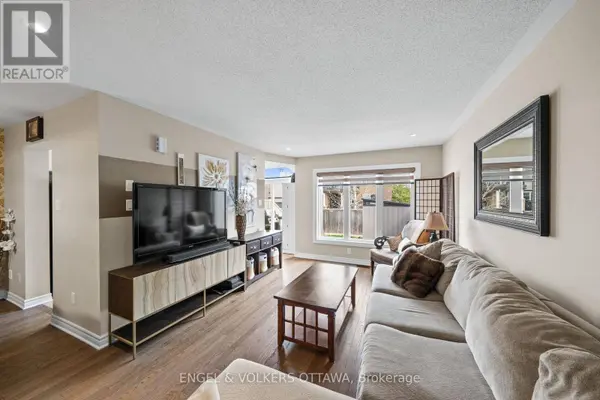 107 MANCINI WAY, Ottawa, ON K2J5X3
