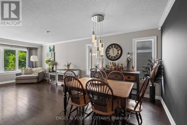 49 KITTIWAKE DRIVE, Ottawa, ON K2S1Z8