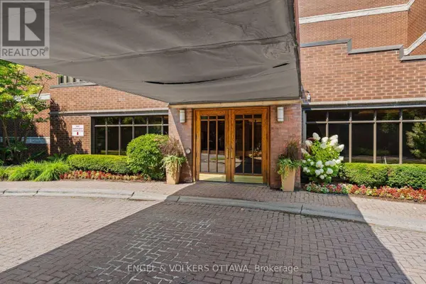 111 Echo DR #406, Ottawa, ON K1S5K8