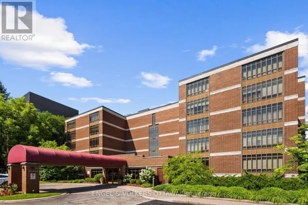 111 Echo DR #406, Ottawa, ON K1S5K8