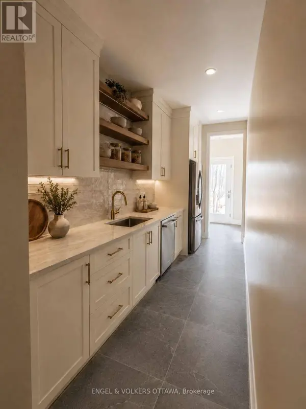 38 SYNERGY WAY, Ottawa, ON K2W0G7