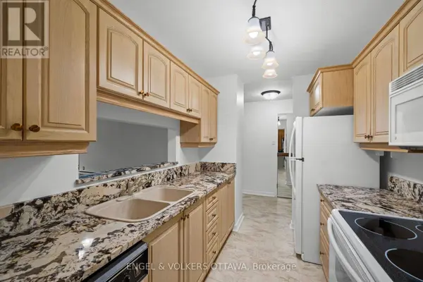 2019 Carling AVE #104, Ottawa, ON K2A4A2