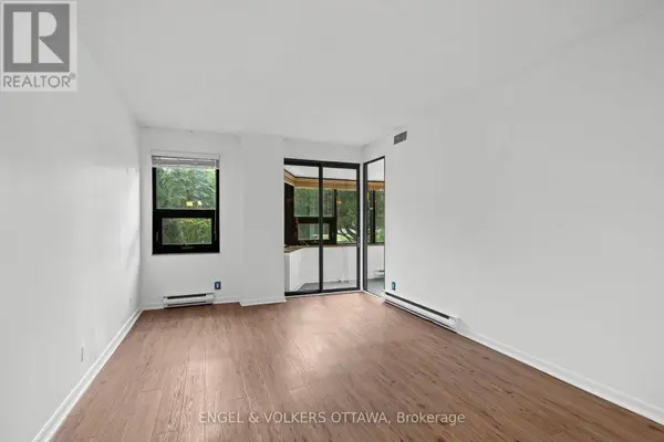 2019 Carling AVE #104, Ottawa, ON K2A4A2