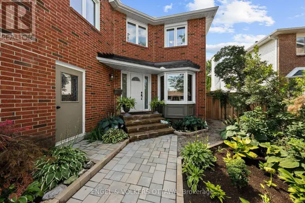 1602 PROULX DRIVE, Ottawa, ON K4A1T5