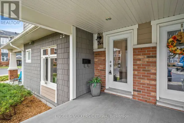 244 MULLIN PRIVATE, Ottawa, ON K1W0K6