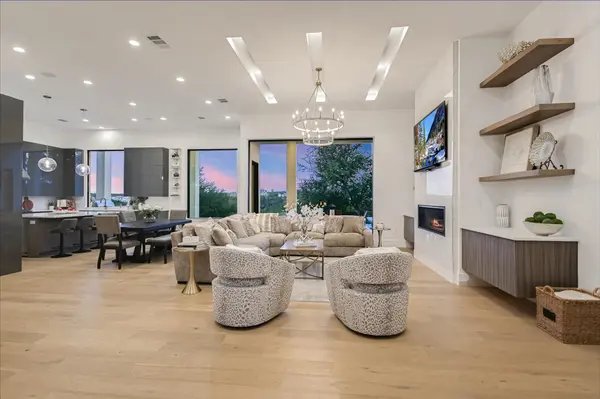 12913 Luna Montana Way South, Austin, TX 78732