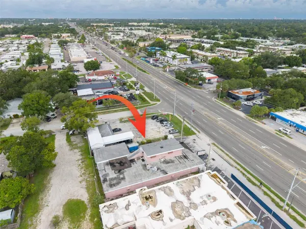 2865 E BAY DR, Largo, FL 33771