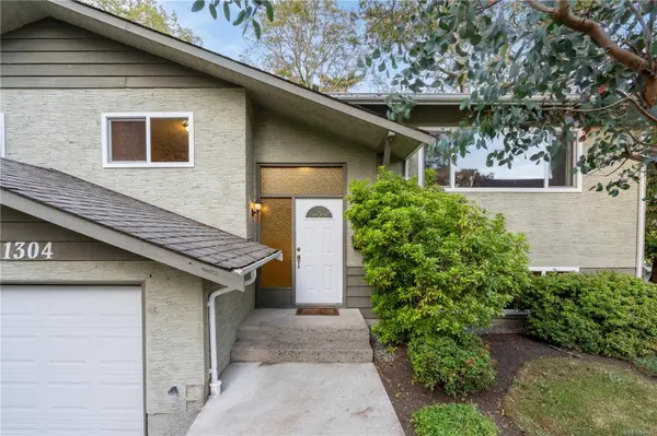 1304 Palmer Close, Saanich, BC V8P 5K6