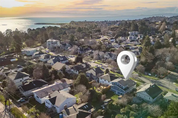 361 Arnold Ave, Victoria, BC V8S 3L6