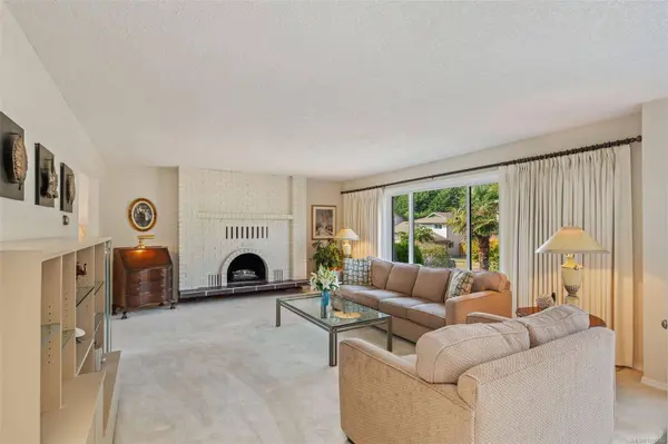 4059 Cavallin Crt, Saanich, BC V8N 5P9