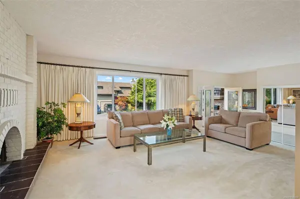 4059 Cavallin Crt, Saanich, BC V8N 5P9