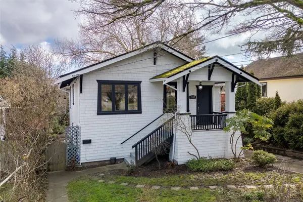 3107 Balfour Ave, Victoria, BC V9A 1R9