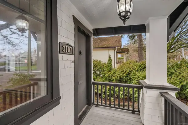 3107 Balfour Ave, Victoria, BC V9A 1R9