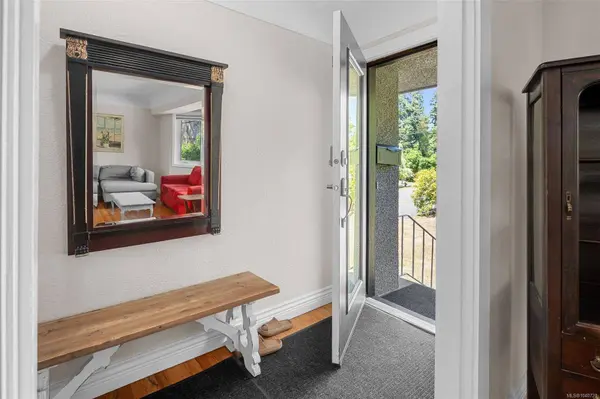 3990 Haro Rd, Saanich, BC V8N 4A9