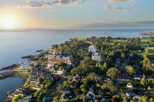 1312 Beach Dr, Oak Bay, BC V8S 2N5