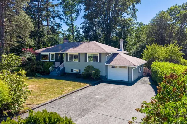 3990 Haro Rd, Saanich, BC V8N 4A9