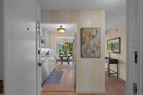 1312 Beach Dr, Oak Bay, BC V8S 2N5