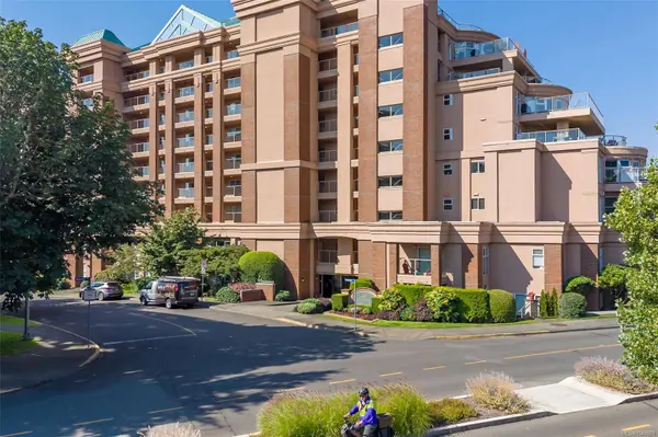 75 Songhees Rd ##106, Victoria, BC V9A 7M5