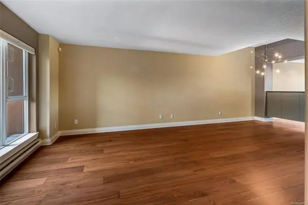 75 Songhees Rd ##106, Victoria, BC V9A 7M5