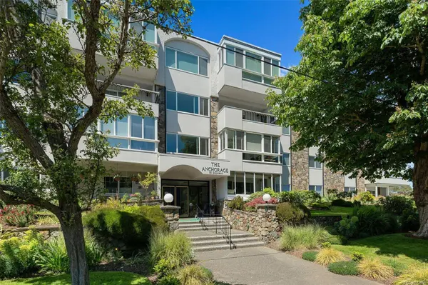 1312 Beach Dr ##105