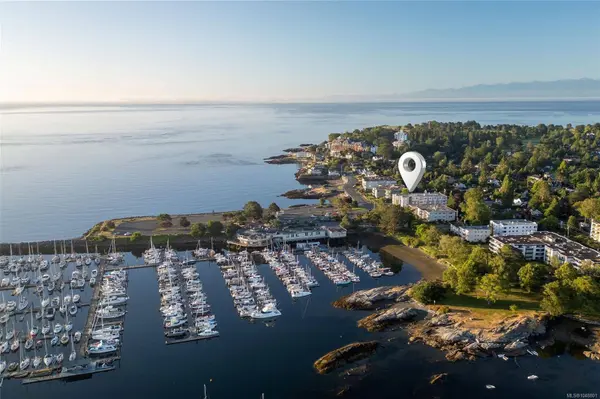 1312 Beach Dr ##105, Oak Bay, BC V8S 2N5