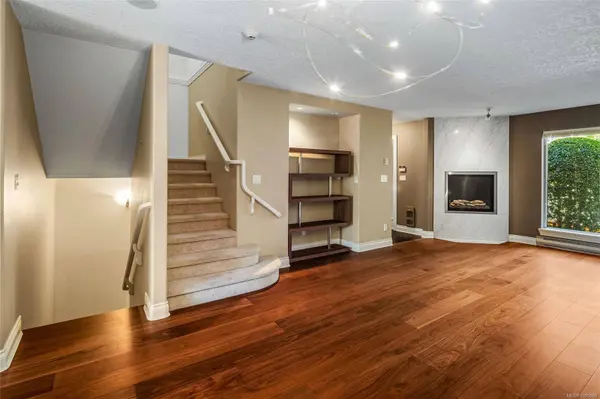 75 Songhees Rd ##106, Victoria, BC V9A 7M5