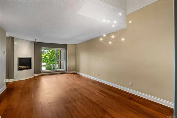 75 Songhees Rd ##106, Victoria, BC V9A 7M5