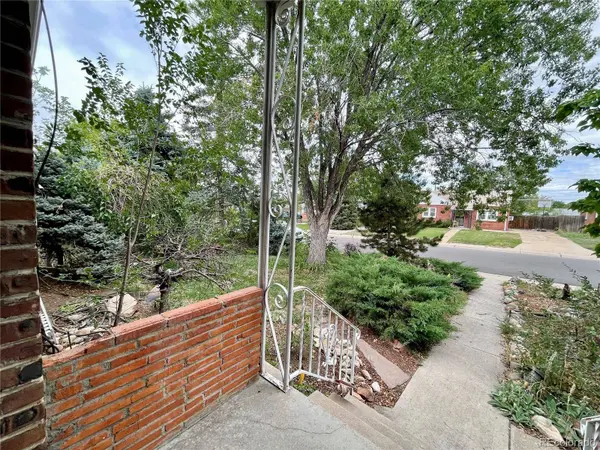 541 S Dale CT, Denver, CO 80219