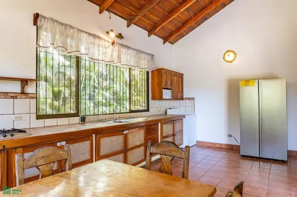 Villa Amarilla, Nicoya, 50205