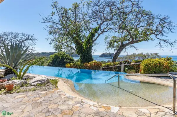 Vista Bahia Estate, Nicoya, 50205