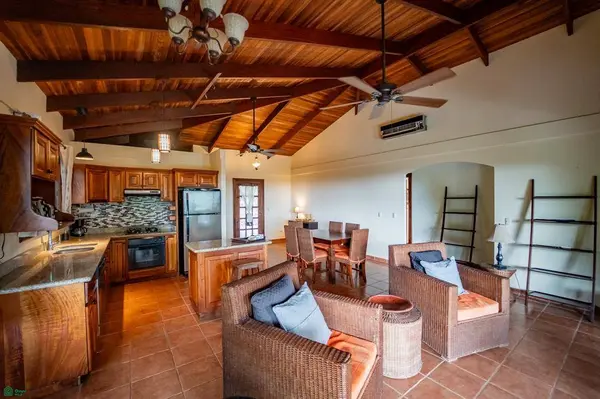 Casa Mil Colinas, 50205