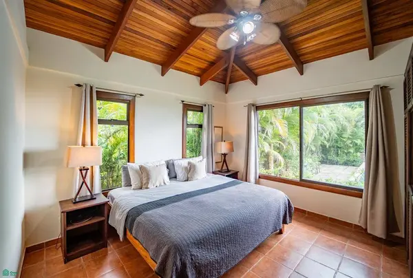 Casa Mil Colinas, 50205