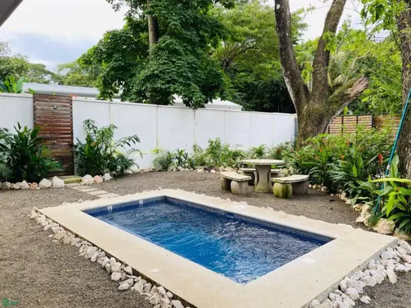 Casa Ceniceros, 50205