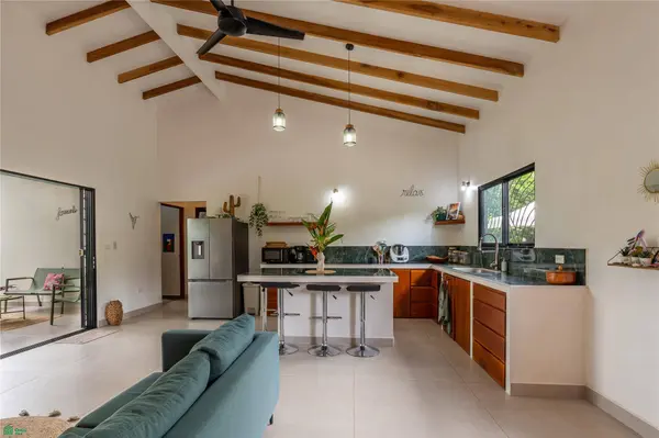 Casa Rabut, Samara, Guanacaste 50205
