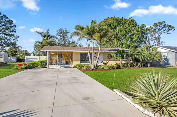 742 GOLF DR, Venice, FL 34285