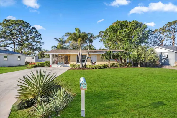 742 GOLF DR, Venice, FL 34285