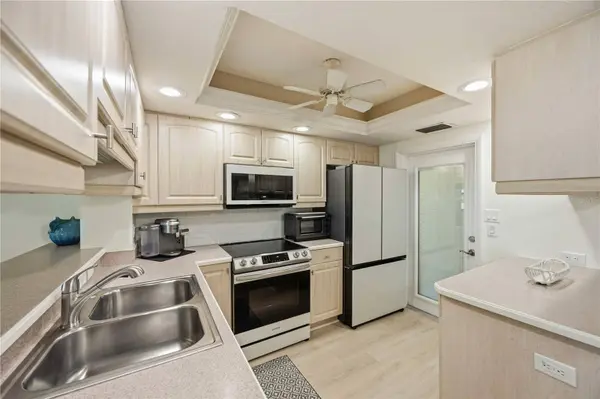 1150 TARPON CENTER DR #2H, Venice, FL 34285