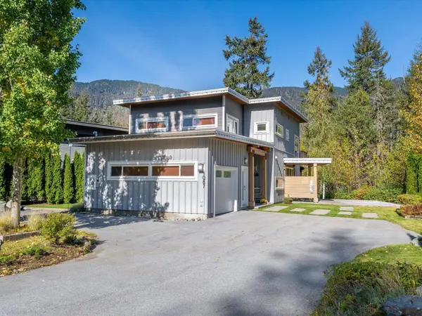 1087 Madeley PL, Whistler, BC V8E 0K6