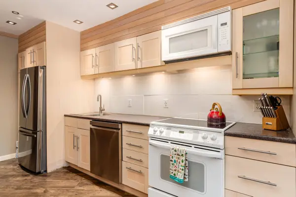 2021 Karen CRES #105, Whistler, BC V8E 0H1