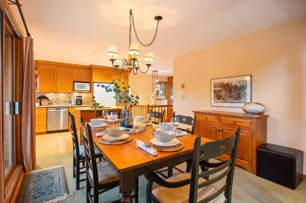 3205 Arbutus DR, Whistler, BC V8E 0B8